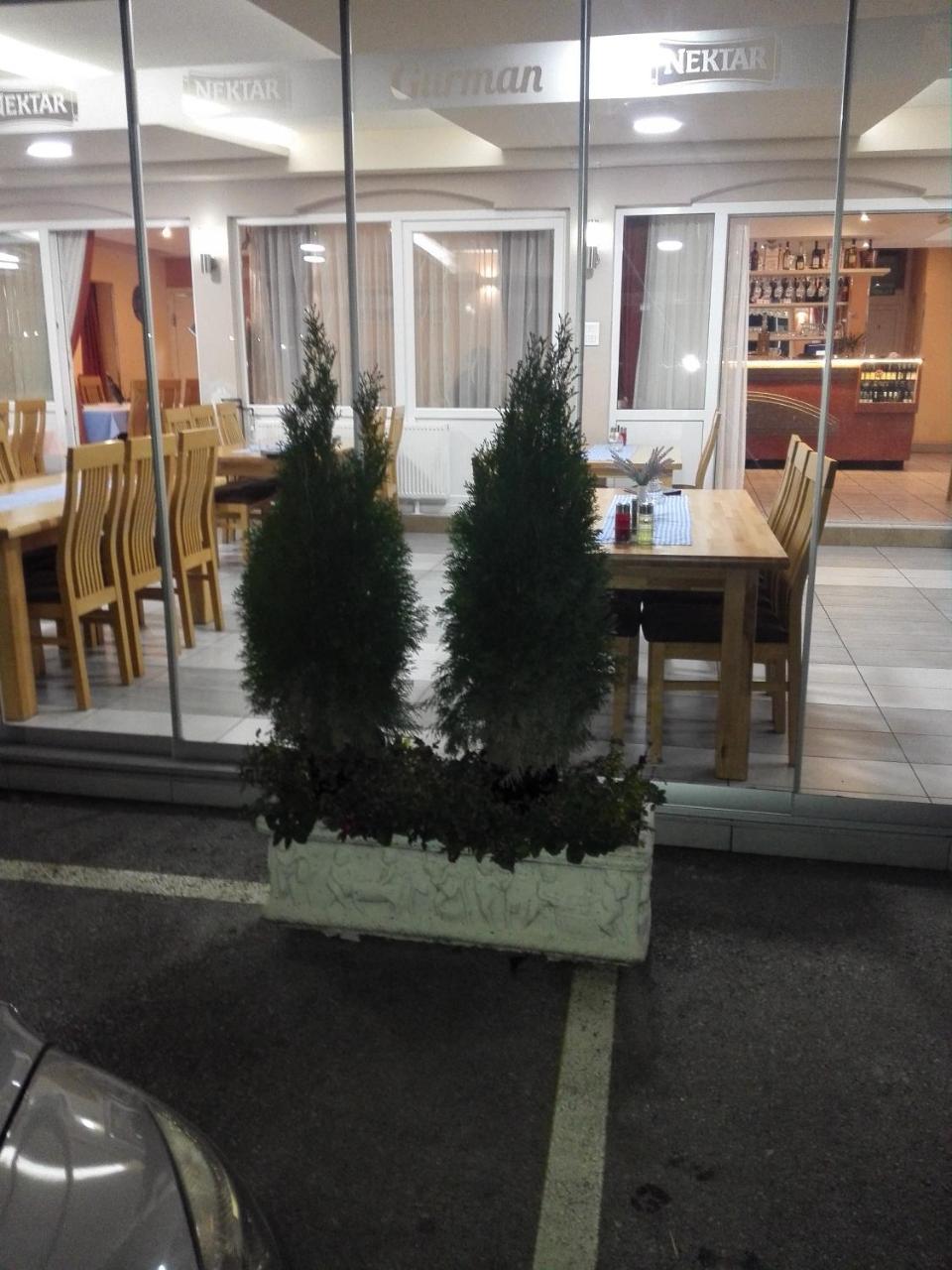 Motel Restoran Gurman Баня-Лука Екстер'єр фото